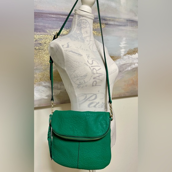 NWT🥰 VINCE CAMUTO Leather Cory crossbody bag, Emerald Isle green/kelly green - Picture 3 of 15